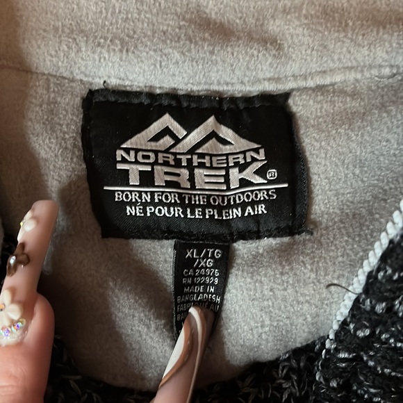 Northern Trek Knit Pullover - Picture 3 of 11